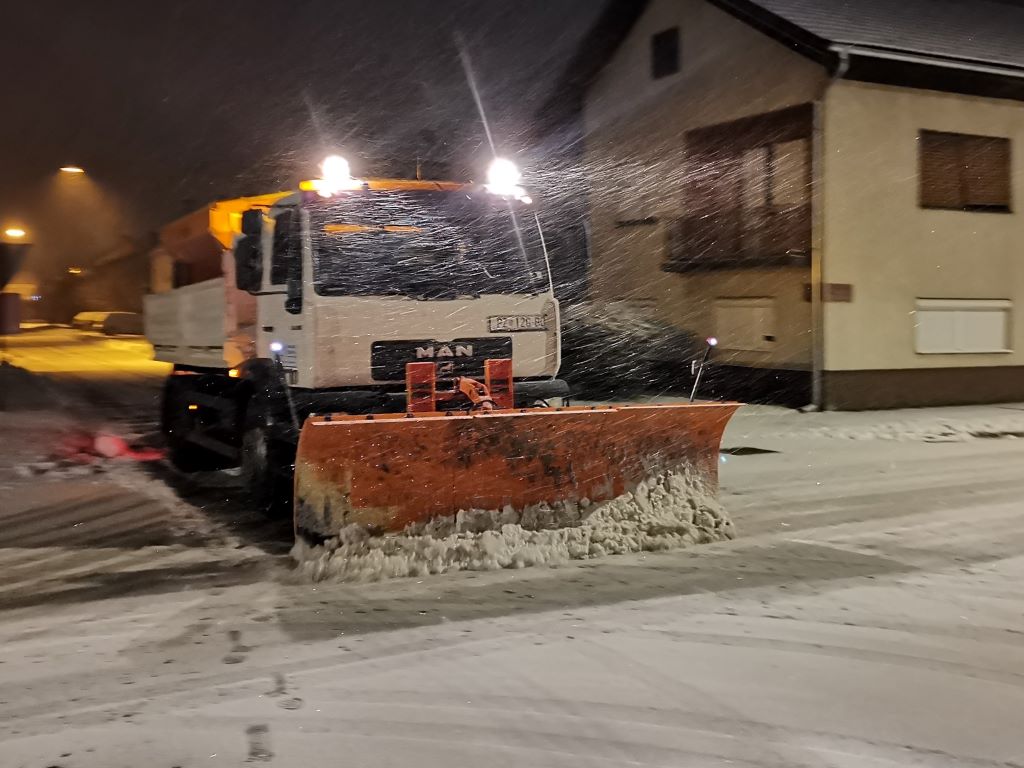 Bijeli pokrivač nad Požeštinom, Komunalac u punom pogonu